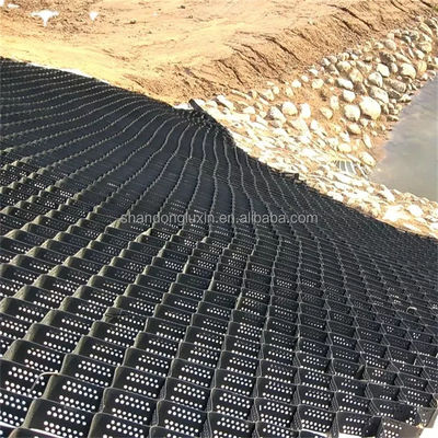 고속도로 및 철도 건설에서 내구성 있는 받침벽을 위한 부드러운 HDPE 지오셀