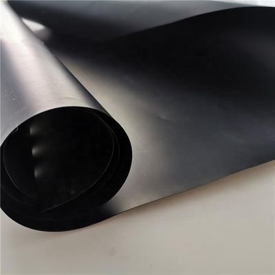 HDPE 지오 멘브란 방수 라인어 1m-8m 너비 부드러운 표면 연못 새우 농장