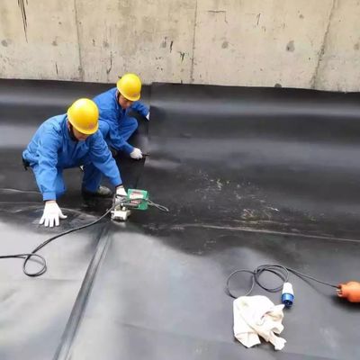 지오 멘브란 HDPE 1mm 연못 길이 50m-100m 우수한 성능 보장