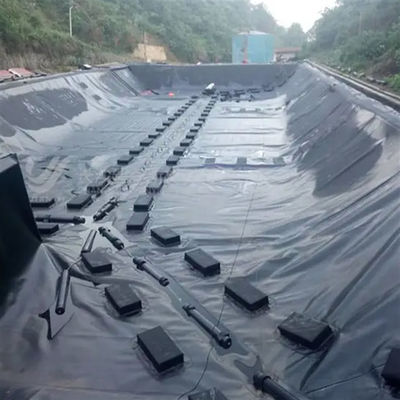 자외선 저항성 0.75mm HDPE 배열 탱크 지오 엠브라인 검은색 또는 사용자 지정 색상 물고기 연못