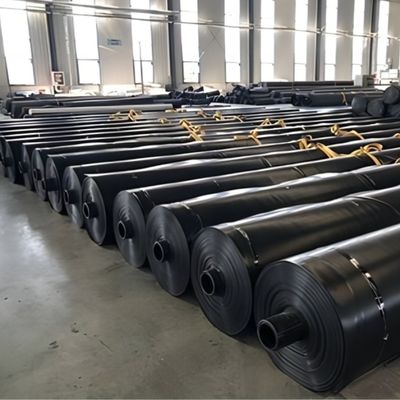 ISO9001 표준 0.5mm-1.5mm 생선 연못 라이너 및 덤 라이너를위한 부드러운 지오 림프라네