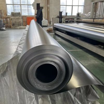 2mm HDPE 생선 연못 라인어 매립지 길이 50-200m 너비 1-6m 부드러운 표면