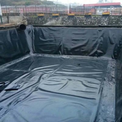 0.3mm 0.5mm HDPE 지오 멘브란 수산업용 내구적이고 환경적으로 안전한 재료