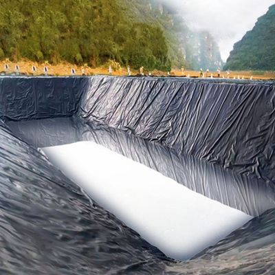 0.5mm HDPE 블랙 덤 라인어 물 저장 탱크를 위한 이중 부드러운 표면 1mm 두께