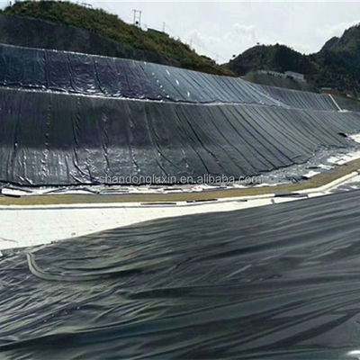 현대 매끄러운 지오 멘브란 HDPE 수족관 라인어 매립지 1mm ~ 2mm 길이 50-200m