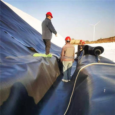 2mm Geomembrane HDPE 매립지 물의 침투 방지용 부드러운 생선 연못 라인